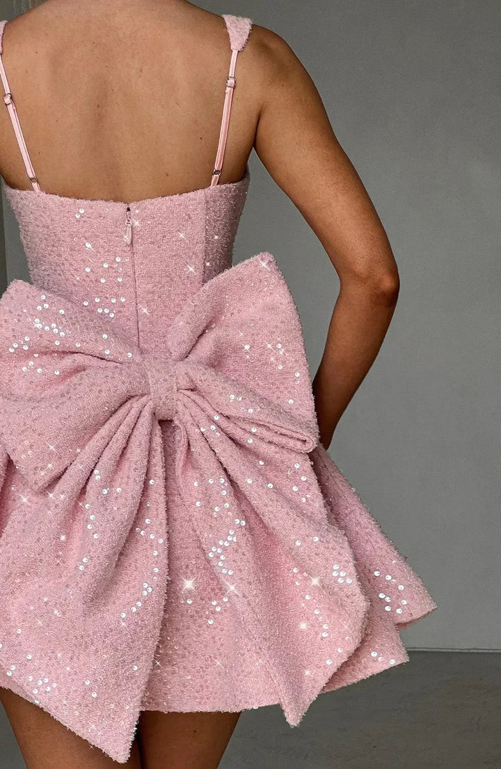Vestito corto da donna con paillettes, bretelle e fiocco