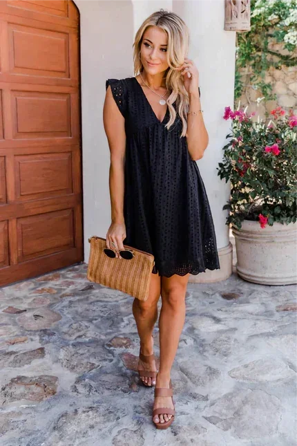 Vestito corto da donna senza maniche in pizzo con tasche