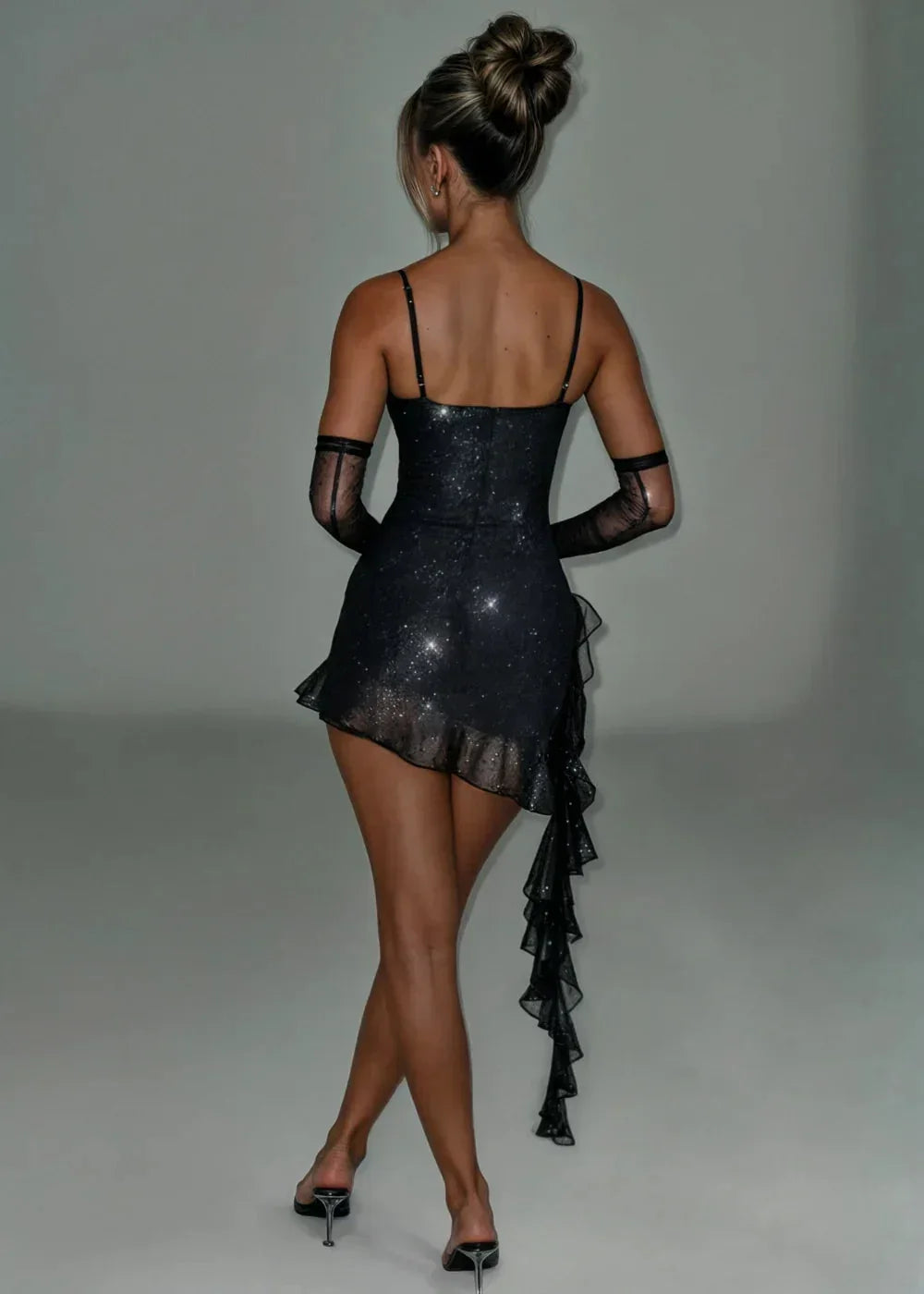 Vestito corto donna scintillante con volant e spalline