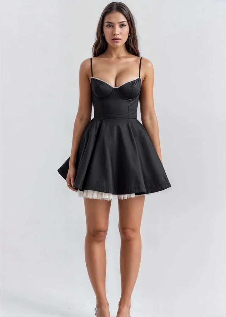 Vestito corto da donna con spalline sottili per serata estiva