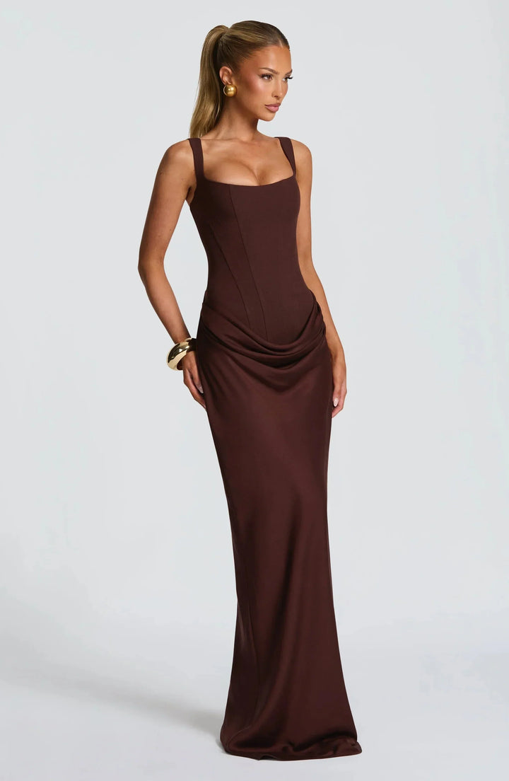 Vestito lungo aderente donna schiena nuda