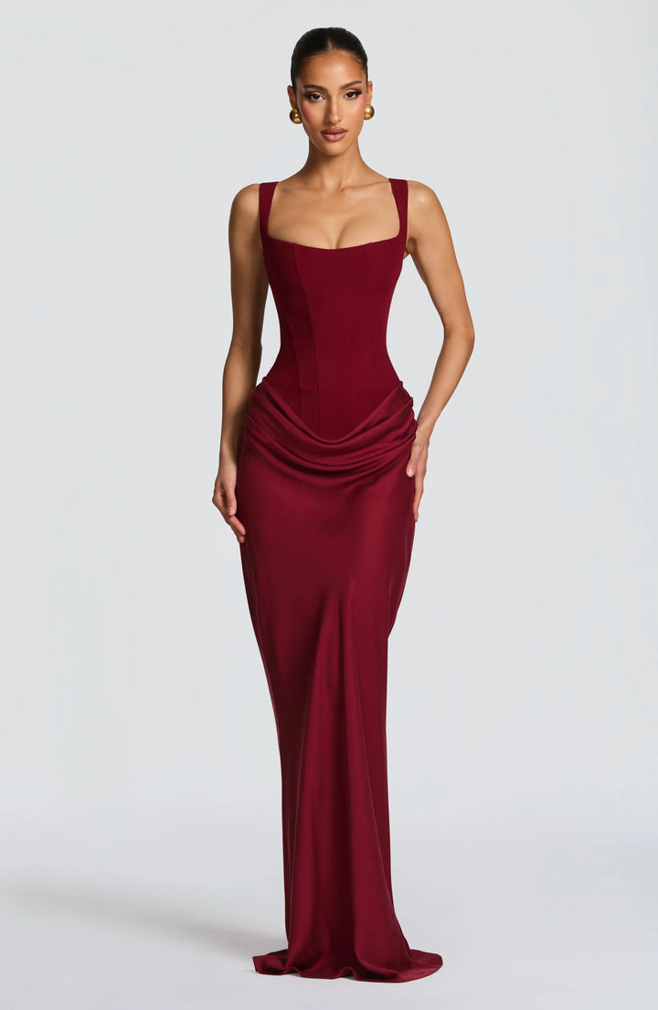 Vestito lungo aderente donna schiena nuda