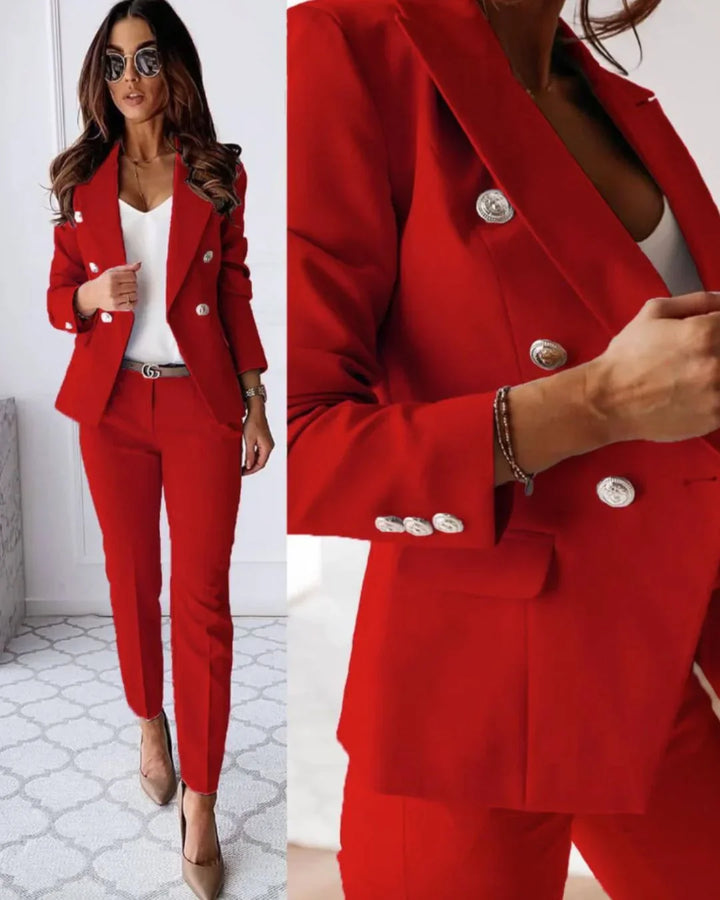 Completo da donna doppiopetto sartoriale con vestibilità moderna