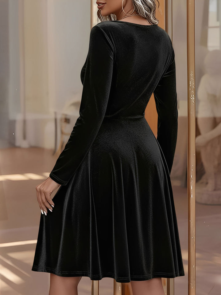 Keira | Vestito Corto Donna in Velluto a Maniche Lunghe con Girocollo